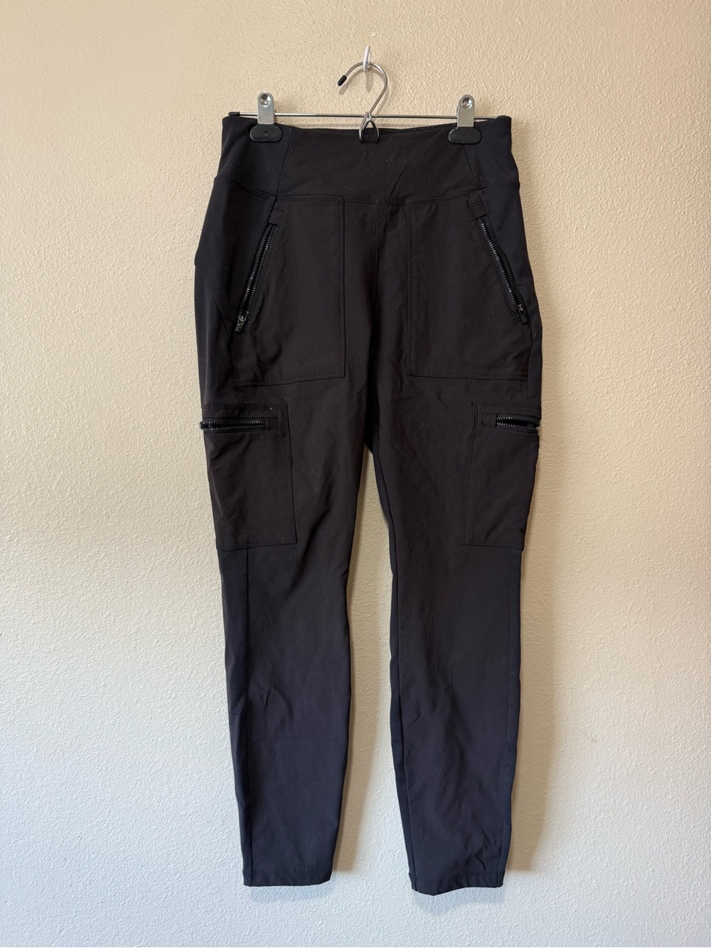 Athleta Headlands Hybrid High Rise Cargo Legging